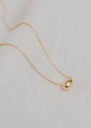 Asjuweel 'Pearl' | Ashanger in parelvorm in zilver of goud | gftd. jewelry