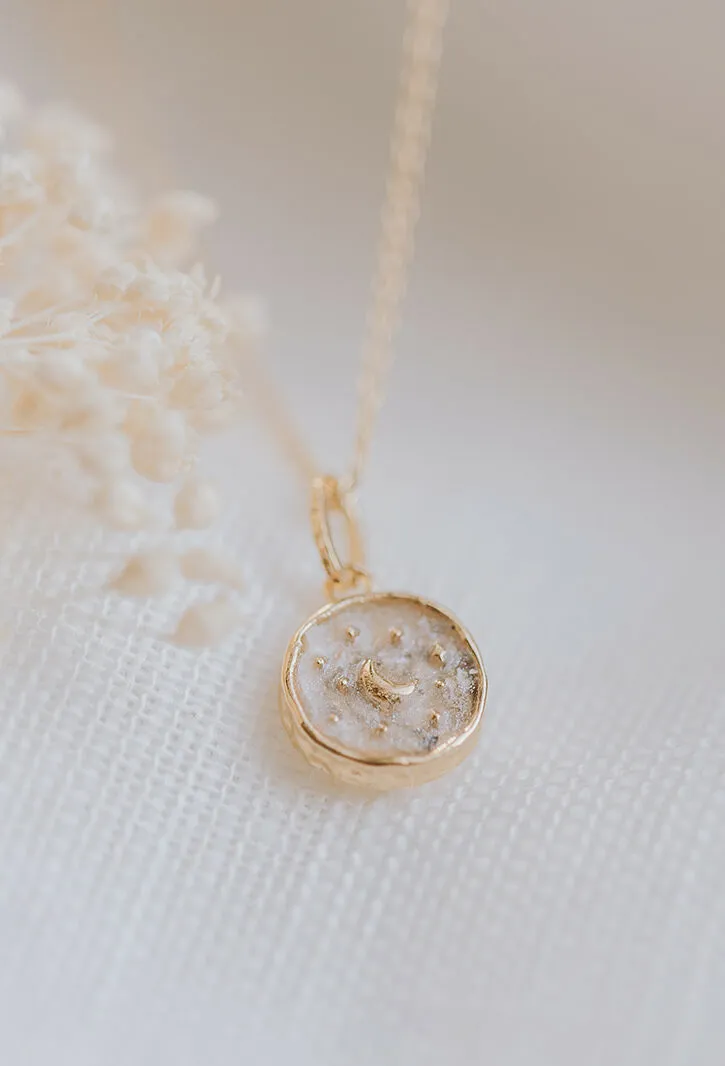 Collier cinéraire 'My Moon and Stars' | Pendentif lune et étoiles avec cendres | gftd. jewelry