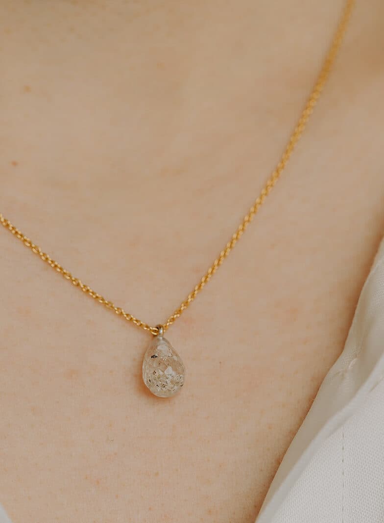 Herinneringssteen ketting 'Druppel' | As omgevormd tot gefaceteerde druppel | gftd. jewelry