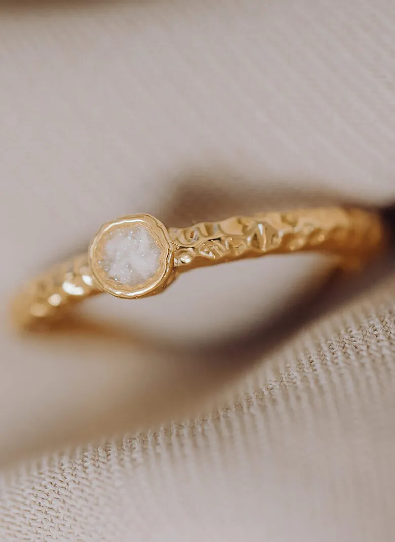 Bague cinéraire 'Round' | Bague ronde avec cendres en argent ou or | gftd. jewelry