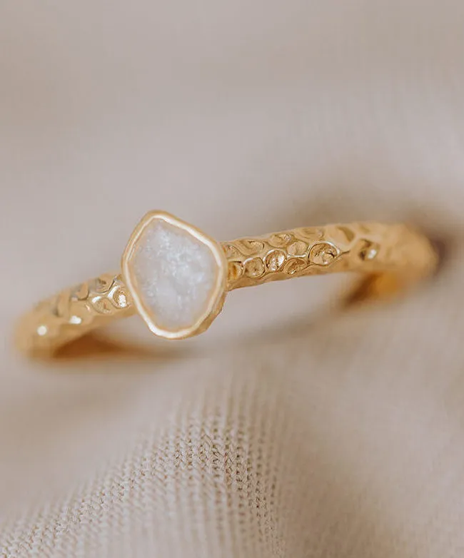 Bague cinéraire 'Memento' | Bijou souvenir en forme organique | gftd. jewelry