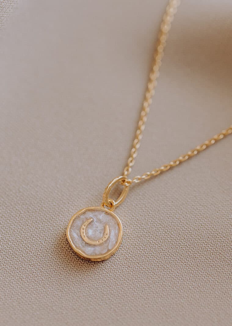 Asjuweel ketting 'Hoefijzer' | As verwerkt in gelukssymbool | gftd. jewelry