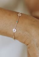 Gepersonaliseerde armband 4 bedels detail initialen en geboortestenen gftd. jewelry