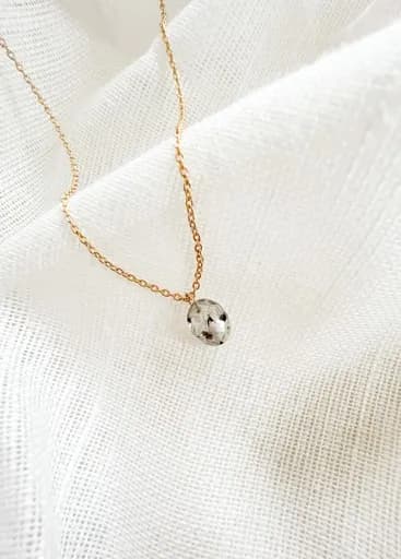 Collier pierre commémorative 'Ovale' | Cendres transformées en pierre ovale taillée | gftd. jewelry
