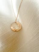 14 karaat gouden hanger 'Moon' | Gepersonaliseerde gouden hanger met gravure | gftd. jewelry