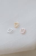 Clover stud